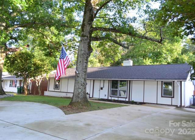Property at 2000 Tyvola Rd, Charlotte, NC 28210, 3 beds, 3 baths