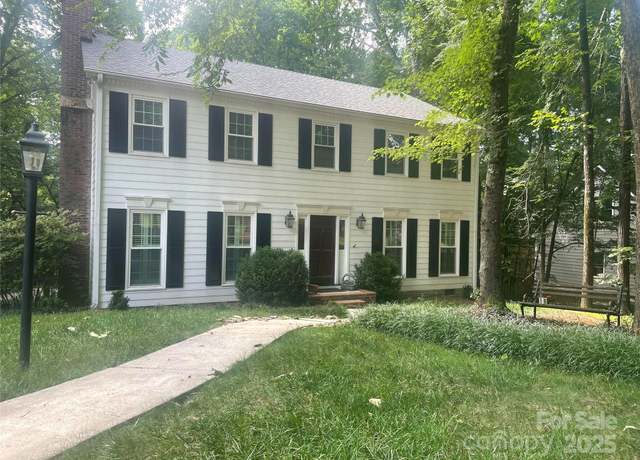 Property at 1119 Holleybank Dr, Matthews, NC 28105, 4 beds, 2.5 baths