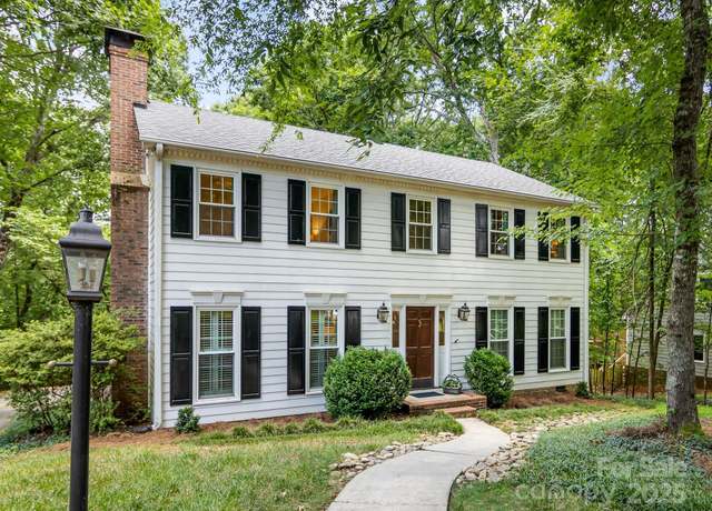 Property at 1119 Holleybank Dr, Matthews, NC 28105, 4 beds, 2.5 baths