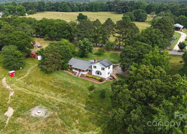 Property at 1238 Carl Allen Rd, Edgemoor, SC 29712, 5 beds, 3 baths