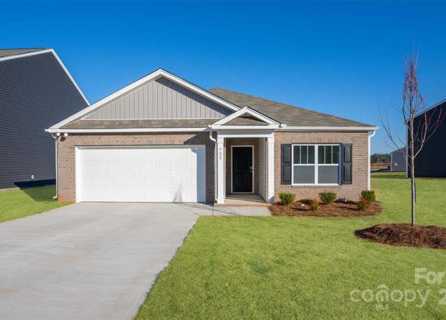 Property at 1129 Foxberry Ln, Maiden, NC 28650, 3 beds, 2 baths