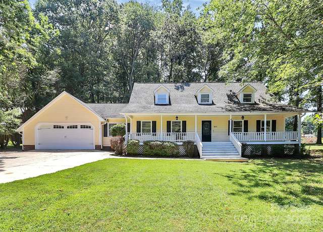 Property at 7852 Golf Course Dr N #31, Denver, NC 28037, 3 beds, 2.5 baths