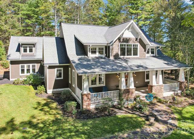Property at 395 Daylily Dr, Hendersonville, NC 28739, 4 beds, 6.5 baths
