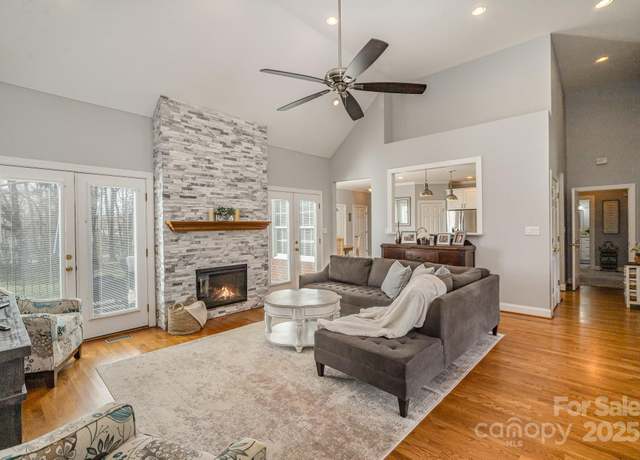 Property at 180 Sink Farm Rd, Mooresville, NC 28115, 3 beds, 2.5 baths