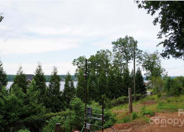 Property at 111 River Ridge Trl, Mount Gilead, NC 27306, 2 beds, 1 bath