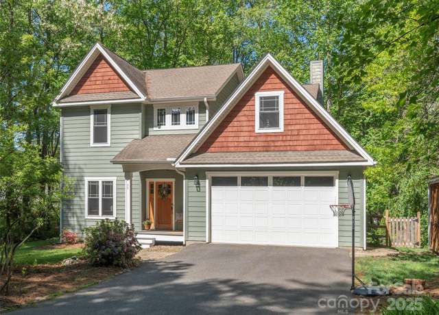 Property at 35 Mann Dr, Asheville, NC 28805, 4 beds, 2.5 baths