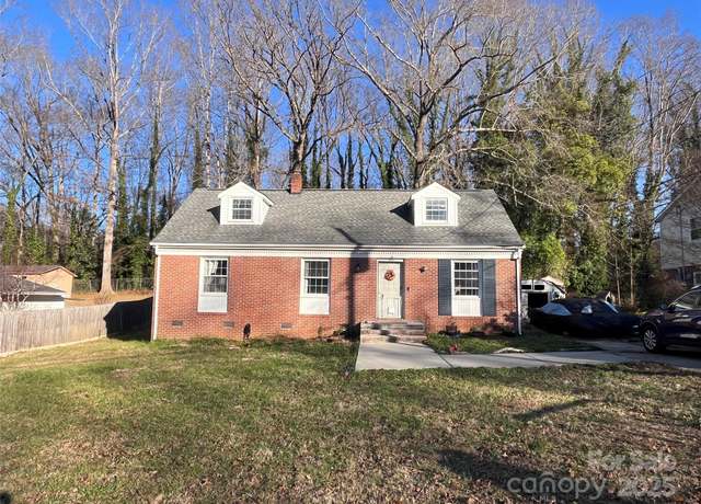 Property at 1916 Elmwood Dr, Gastonia, NC 28054, 3 beds, 2.5 baths