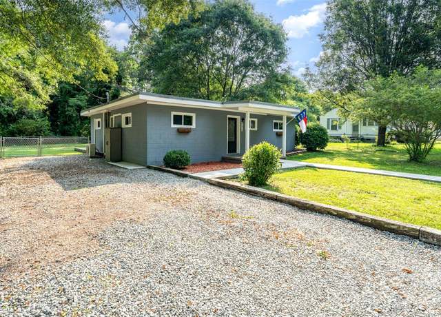 Property at 112 Lineberger St, Stanley, NC 28164, 3 beds, 1.5 baths