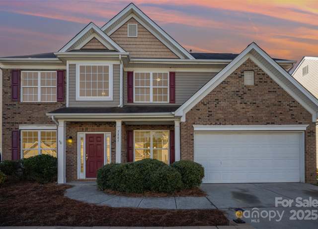 Property at 5805 Lindley Crescent Dr, Indian Trail, NC 28079, 4 beds, 2.5 baths