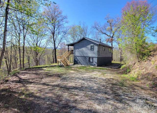 Property at 389 Lily Ln, Whittier, NC 28789, 3 beds, 2 baths