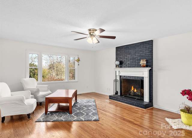 Property at 950 Blanton St, Columbus, NC 28722, 4 beds, 3.5 baths