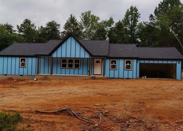 Property at 2021 Dogwood Trl, Shelby, NC 28150, 3 beds, 2.5 baths