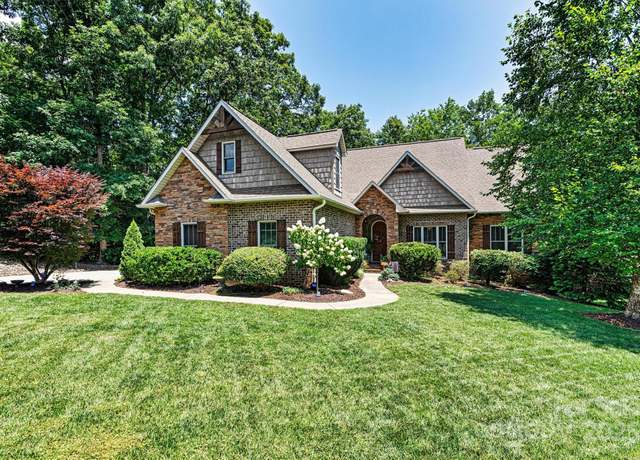 Property at 6212 Hayden Dr, Hickory, NC 28601, 3 beds, 2.5 baths