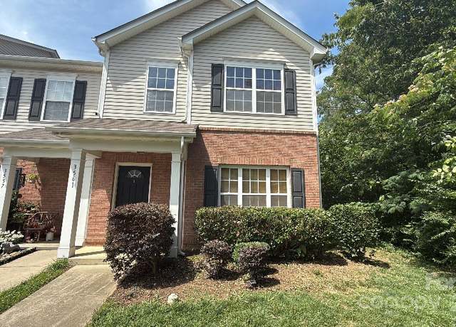 Property at 3561 Calpella Ct, Charlotte, NC 28262, 3 beds, 2.5 baths