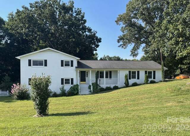 Property at 155 Mcadam Ln, Mooresville, NC 28117, 4 beds, 2.5 baths