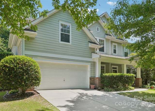 Property at 8814 Beaver Creek Dr, Charlotte, NC 28269, 5 beds, 3 baths