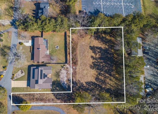 Property at 22 Willowbrook Rd, Asheville, NC 28805