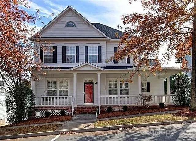 Property at 226 Fairview Ln, Davidson, NC 28036, 4 beds, 2.5 baths