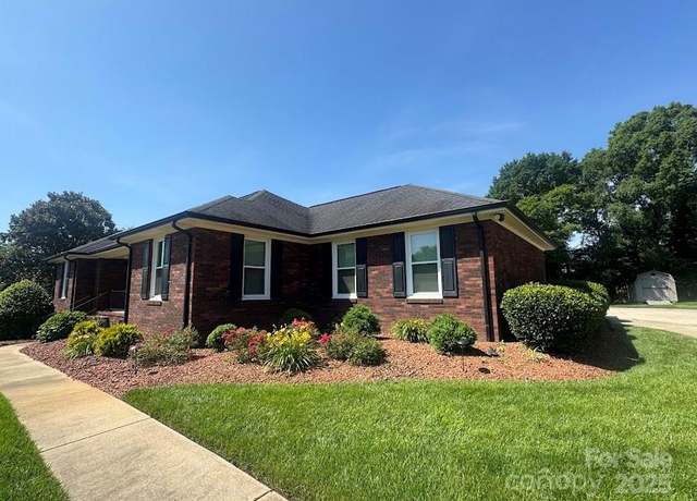 Property at 6339 River Front Dr, Harrisburg, NC 28075, 3 beds, 2 baths