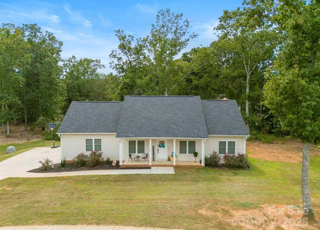 Property at 1706 Ivey Ct, Maiden, NC 28650, 3 beds, 2 baths