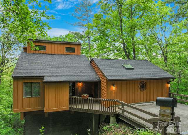 Property at 3 Azalea Ter, Asheville, NC 28803, 3 beds, 3 baths
