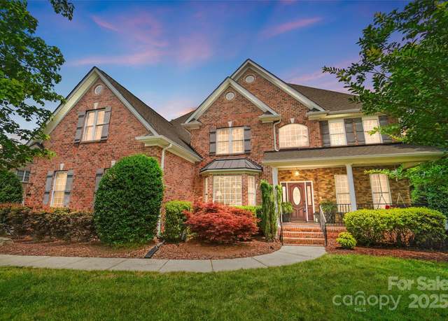 Property at 5916 Four Wood Dr, Matthews, NC 28104, 5 beds, 3.5 baths