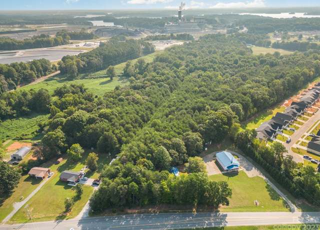 Property at 8137 Mcdonald Dr, Sherrills Ford, NC 28673