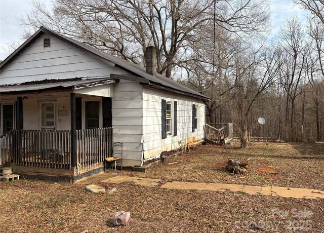 Property at 206 Barnyard Ln, Statesville, NC 28625, 2 beds, 1 bath