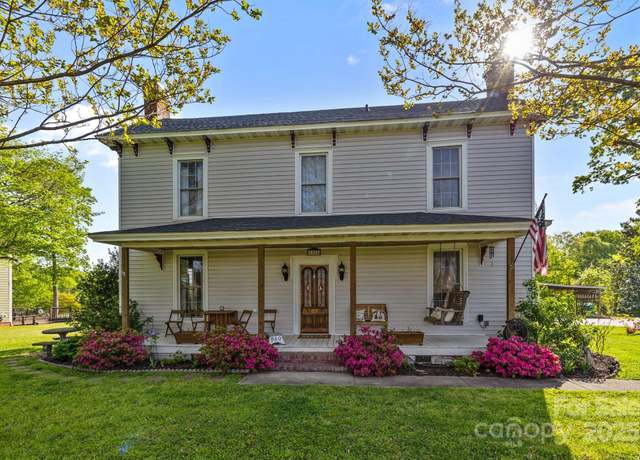 Property at 1321 South Point Rd, Belmont, NC 28012, 4 beds, 2.5 baths