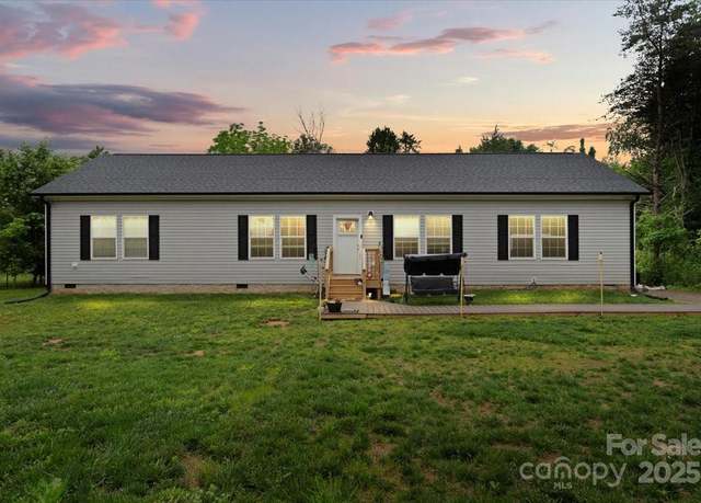 Property at 113 Robinette Ln, Statesville, NC 28625, 3 beds, 2 baths