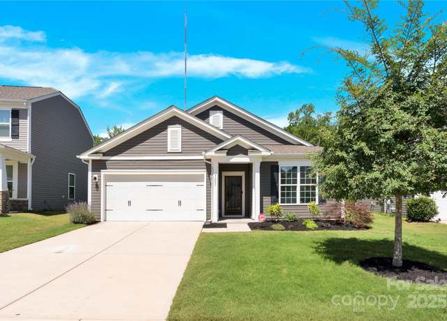 Property at 3207 Selwyn Landing Dr, Charlotte, NC 28215, 4 beds, 2 baths
