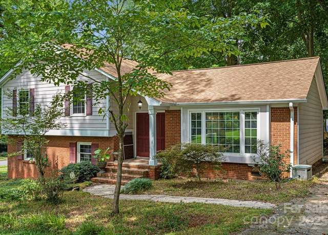 Property at 6541 Old Reid Rd, Charlotte, NC 28210, 4 beds, 2.5 baths