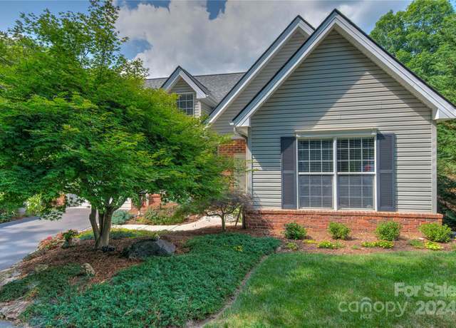 Property at 117 Hibiscus Ln, Asheville, NC 28803, 3 beds, 3 baths