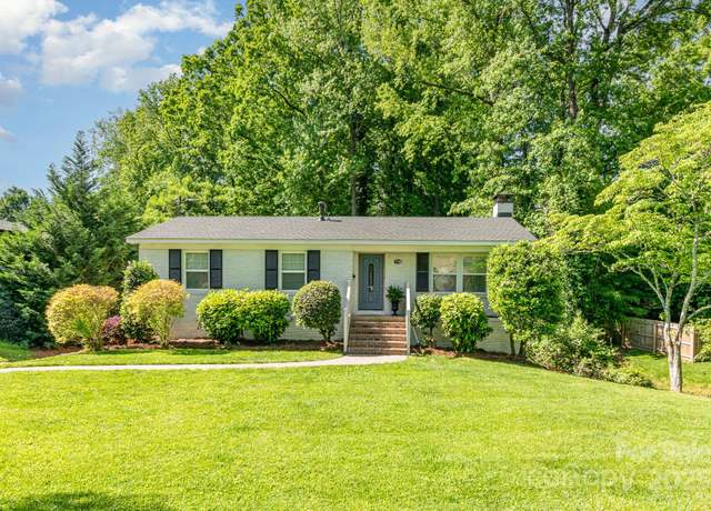 Property at 2528 Arnold Dr, Charlotte, NC 28205, 3 beds, 2.5 baths
