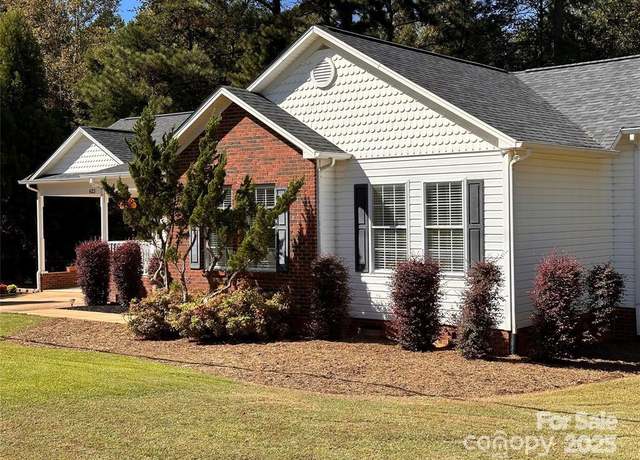 Property at 625 Wildwood Dr, Rock Hill, SC 29730, 3 beds, 2 baths