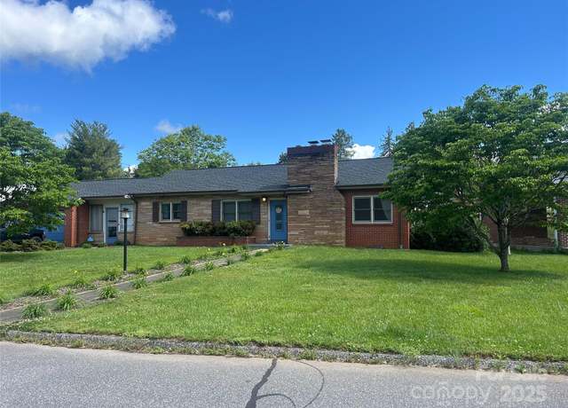 Property at 171 Broad St, Marion, NC 28752, 3 beds, 2.5 baths