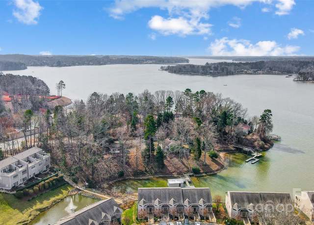 Property at 14021 Queens Harbor Rd, Charlotte, NC 28278, 2 beds, 2.5 baths