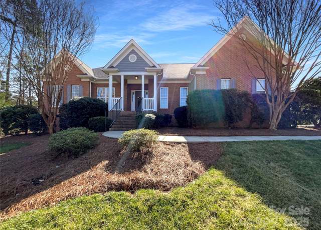 Property at 235 Glenville Dr, Fort Mill, SC 29715, 3 beds, 2 baths