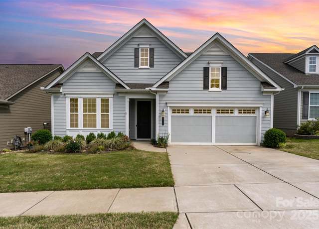 Property at 8210 Festival Way, Charlotte, NC 28215, 3 beds, 2 baths