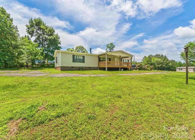 Property at 4591 Scott Rd, Morganton, NC 28655, 3 beds, 2 baths