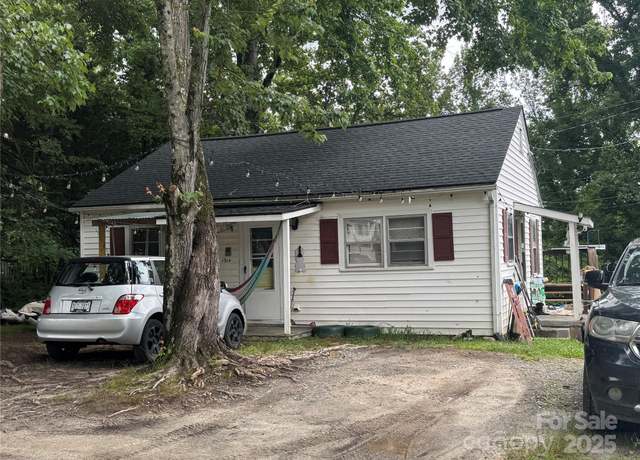 Property at 1314 & 1318 Rockford Pl, Lenoir, NC 28645, 4 beds, 2 baths