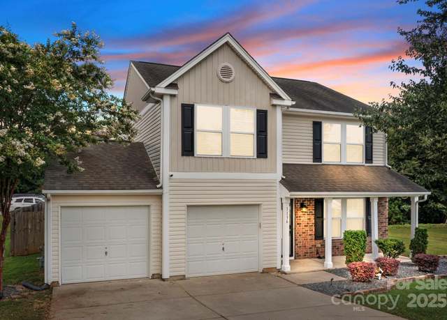 Property at 1136 Hunter St, Statesville, NC 28677, 3 beds, 2.5 baths