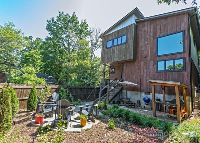Property at 44 Druid Dr, Asheville, NC 28806, 3 beds, 2.5 baths