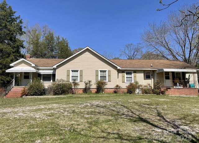 Property at 215 Old Dixie Rd, Lancaster, SC 29720, 4 beds, 1 bath