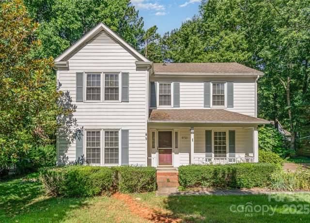 Property at 9701 Kent Village Dr, Charlotte, NC 28269, 3 beds, 2.5 baths