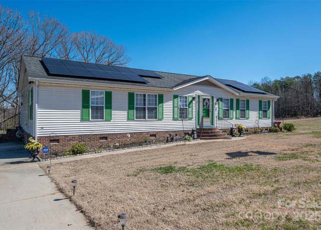 Property at 120 Dixie Dr, Shelby, NC 28021, 3 beds, 2 baths