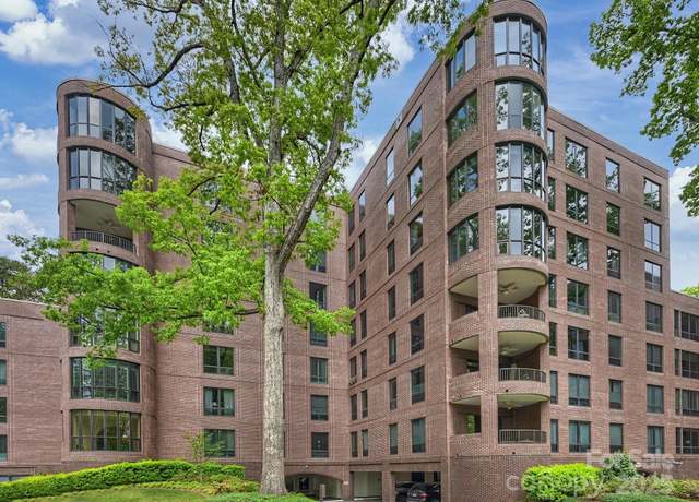 Property at 916 Cherokee Rd, Charlotte, NC 28207, 2 beds, 2.5 baths