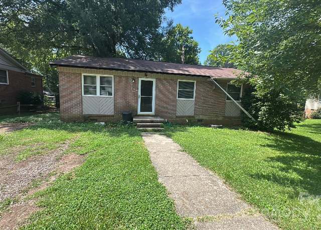 Property at 1229 Elizabeth Ave, Statesville, NC 28677, 3 beds, 1.5 baths