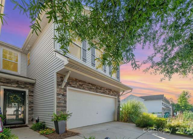 Property at 421 Tayberry Ln, Fort Mill, SC 29715, 3 beds, 2.5 baths