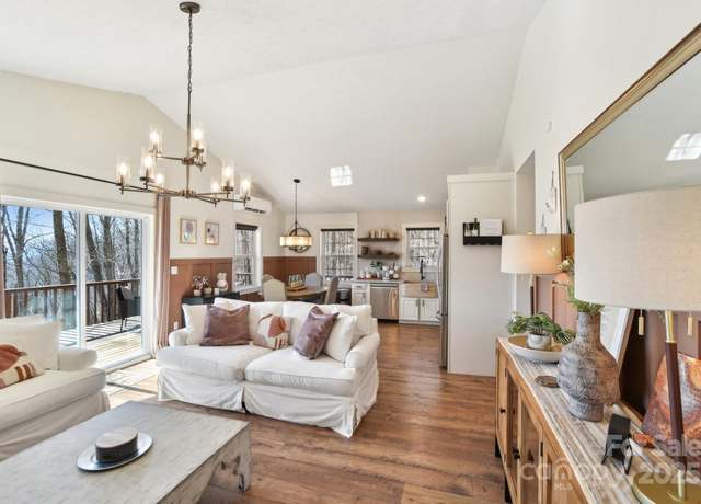 Property at 146 Promiseland Rd, Canton, NC 28716, 3 beds, 2 baths